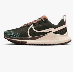 Nike Pegasus Trail US7.5